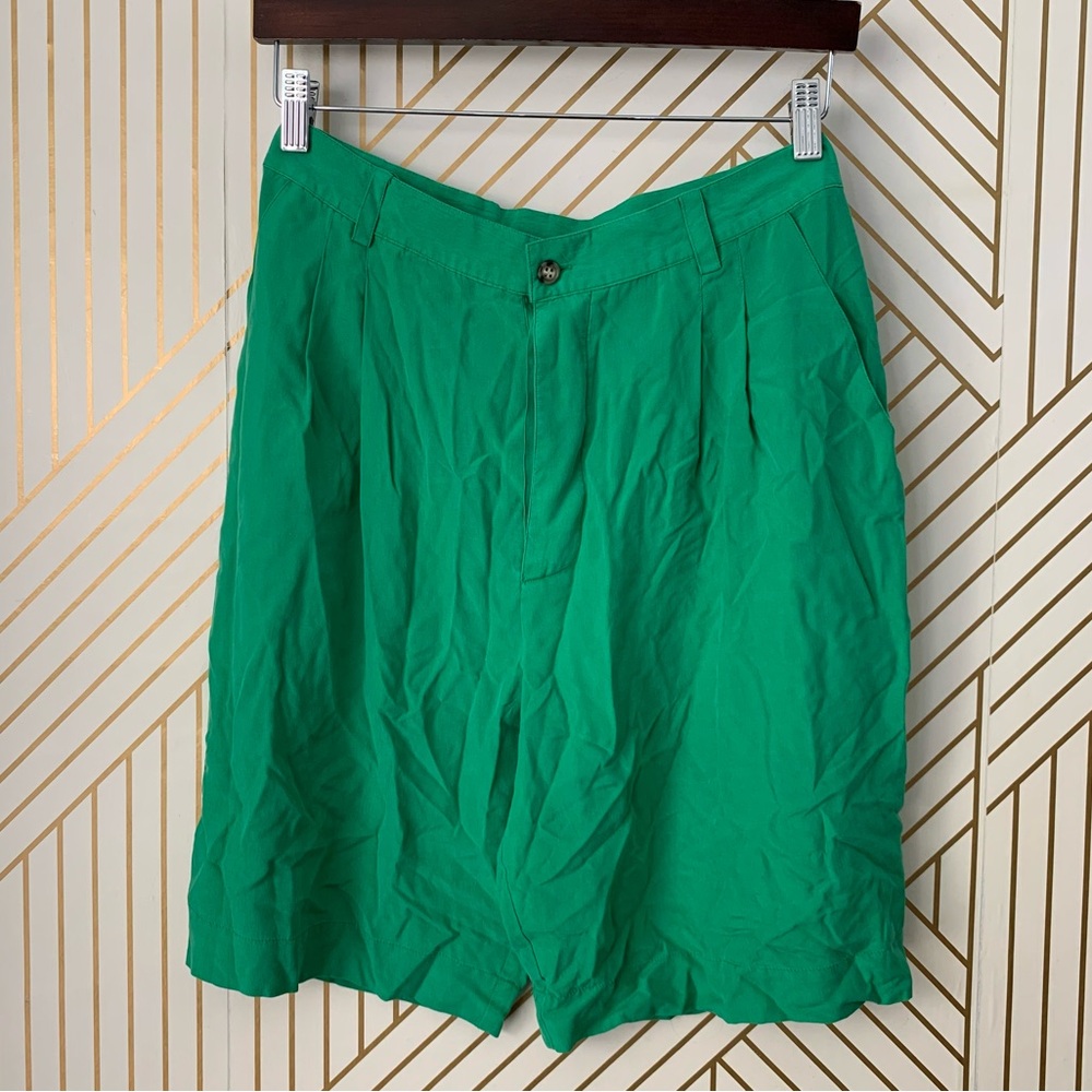 Go Silk 100% Silk long pleated Bermuda shorts green pockets button fly coquette